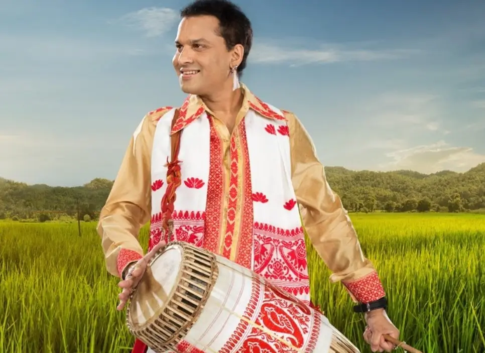 Traditional Assamese Attire in Zubeen Garg Photo